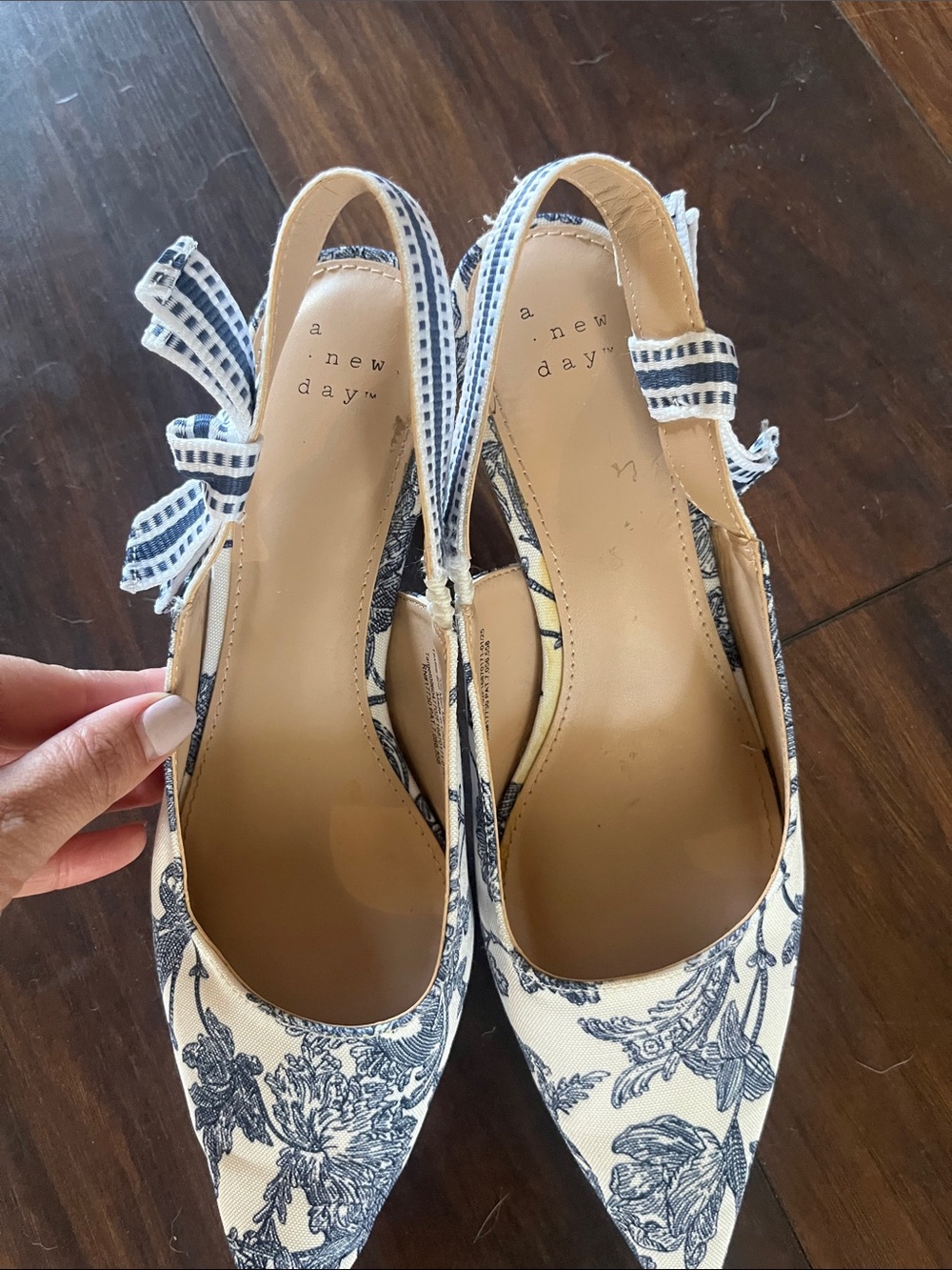 a new day Navy and White Floral Slingback Pointed-Toe Heels